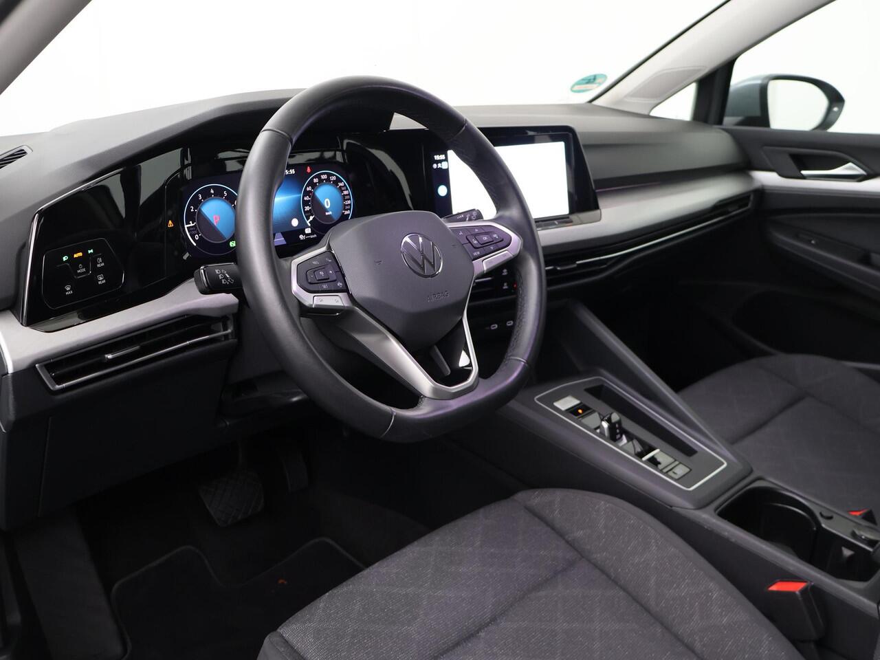 Volkswagen GOLF 1.0 eTSI Life | 110 PK | Automaat | Adaptive cruise control | Navigatiesysteem |