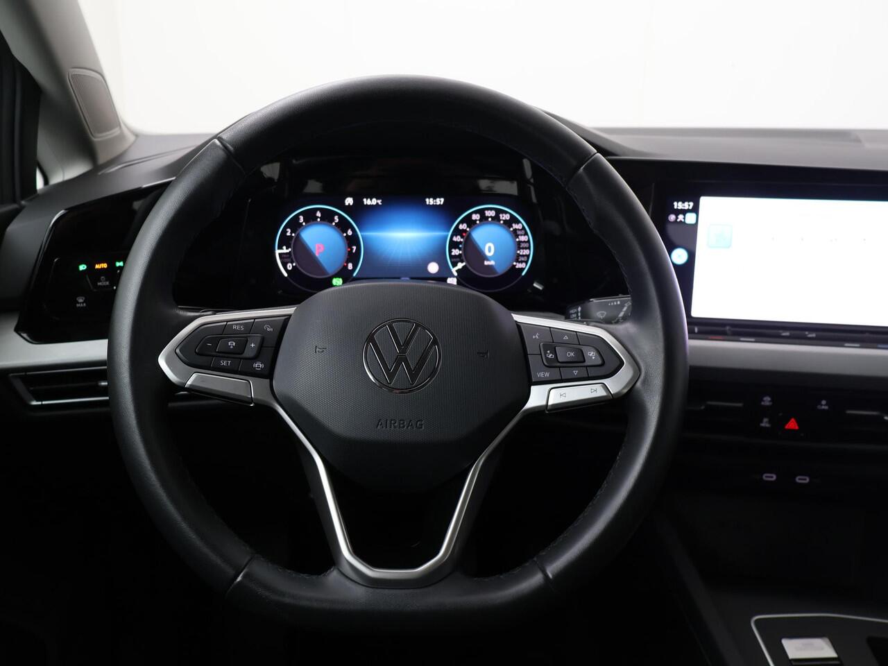 Volkswagen GOLF 1.0 eTSI Life | 110 PK | Automaat | Adaptive cruise control | Navigatiesysteem |