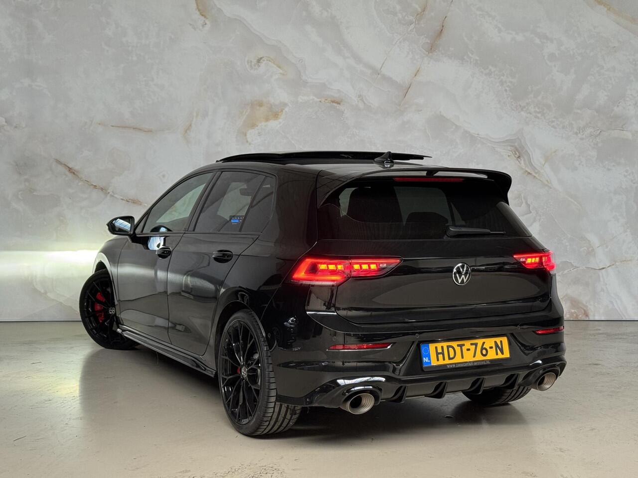 Volkswagen GOLF 2.0 TSI GTI Clubsport / Akrapovic / Pano / Head-up