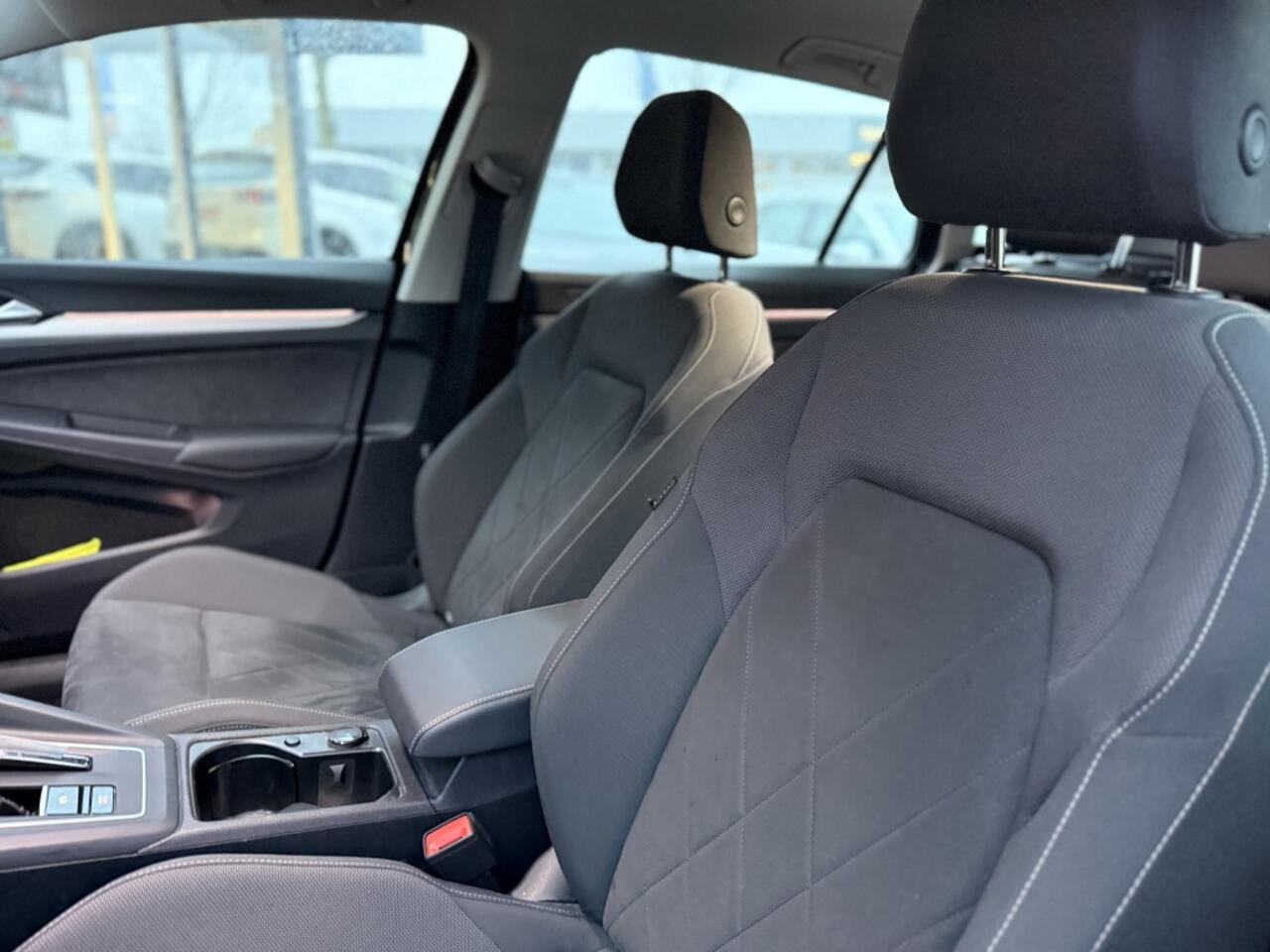 Volkswagen GOLF Variant 1.5 eTSI Life Business | Virtual CP | Memory | Camera