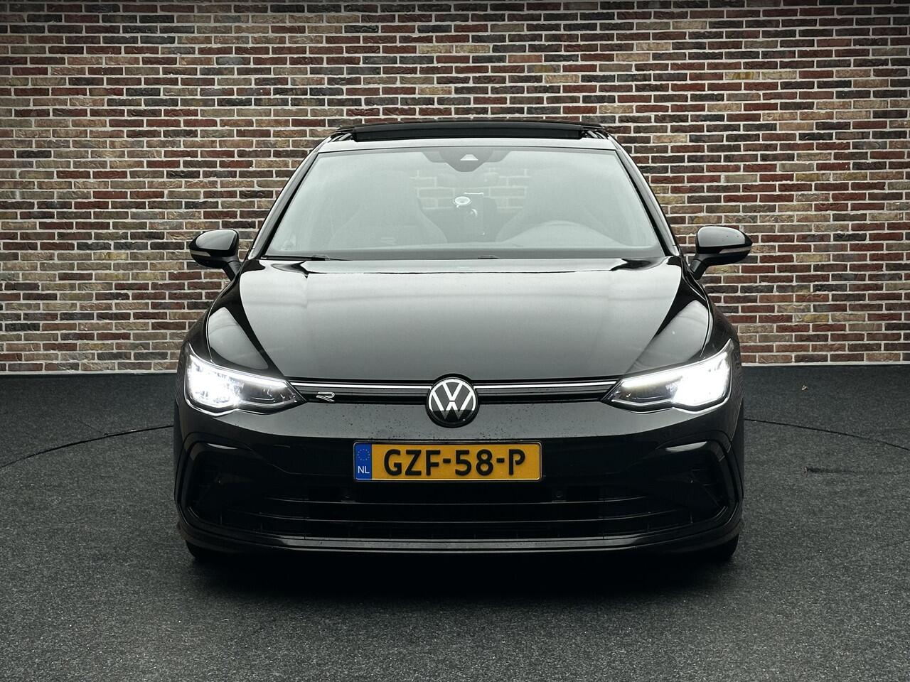 Volkswagen GOLF 1.5 eTSI R-Line Business | Achteruitrijcamera | Panorama | Stoel-/stuurverwarming | Apple carplay & Android auto