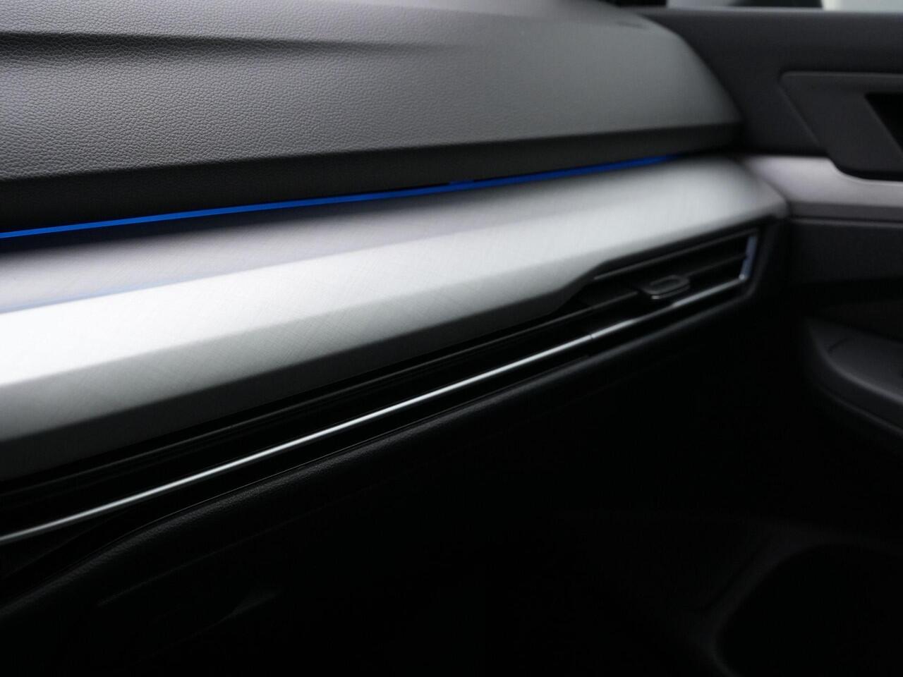 Volkswagen GOLF Variant 1.0 eTSI 110 pk DSG Life Business | Geheugen-/massagestoel | Stuur-/stoelverwarming | Adaptive Cruise | Side Assist