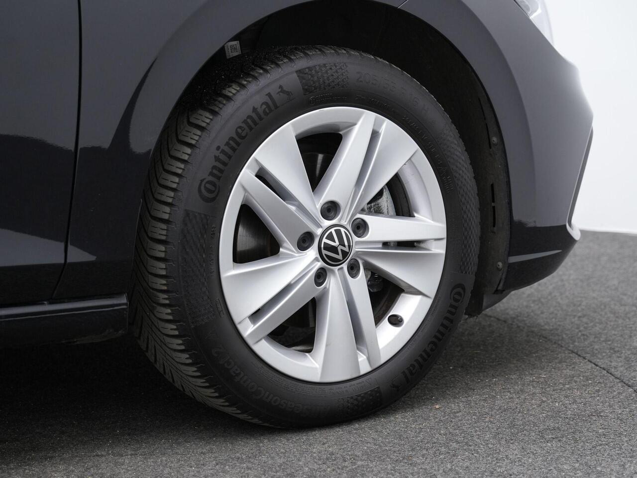 Volkswagen GOLF Variant 1.0 eTSI 110 pk DSG Life Business | Geheugen-/massagestoel | Stuur-/stoelverwarming | Adaptive Cruise | Side Assist