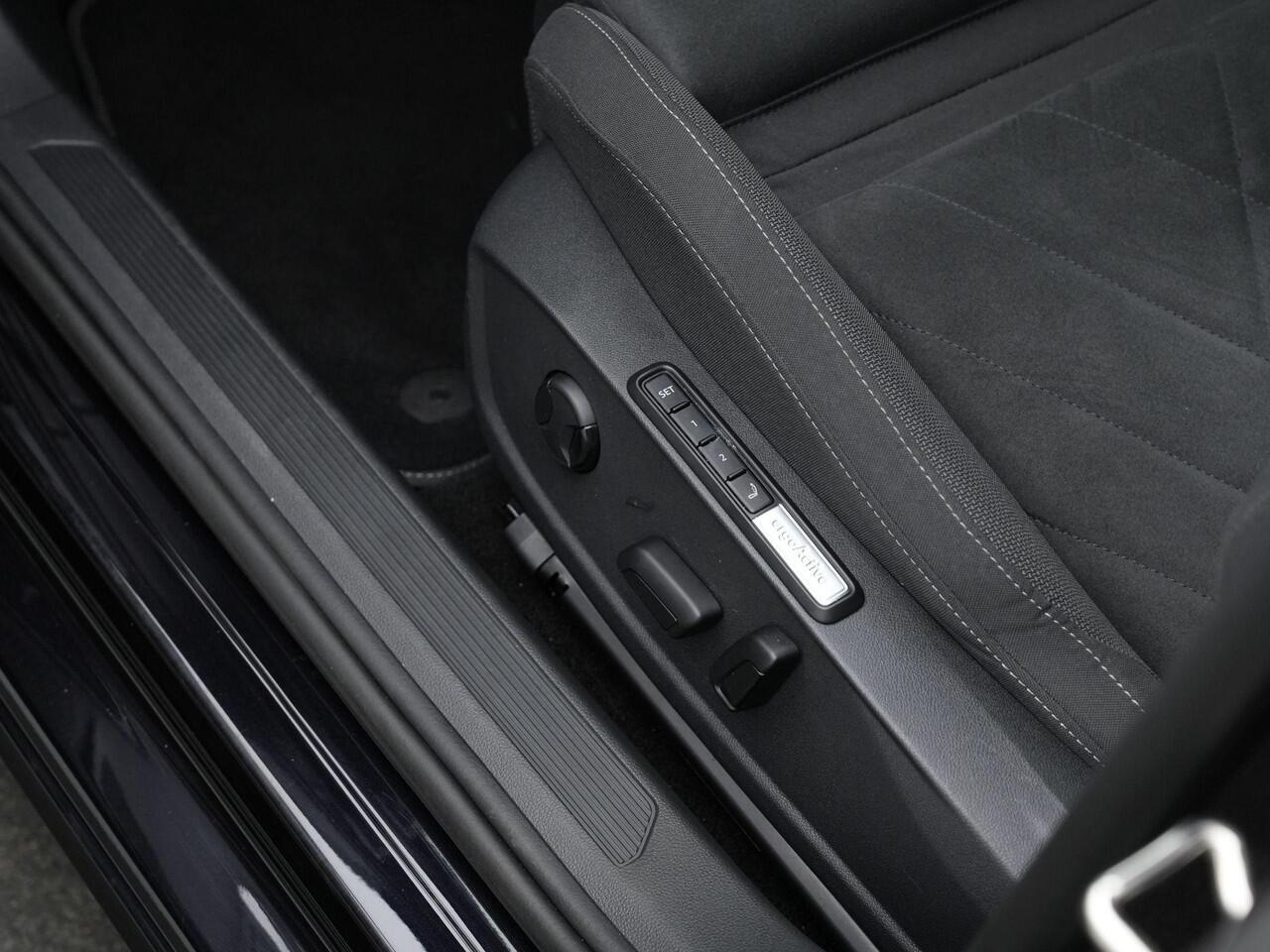 Volkswagen GOLF Variant 1.0 eTSI 110 pk DSG Life Business | Geheugen-/massagestoel | Stuur-/stoelverwarming | Achteruitrijcamera