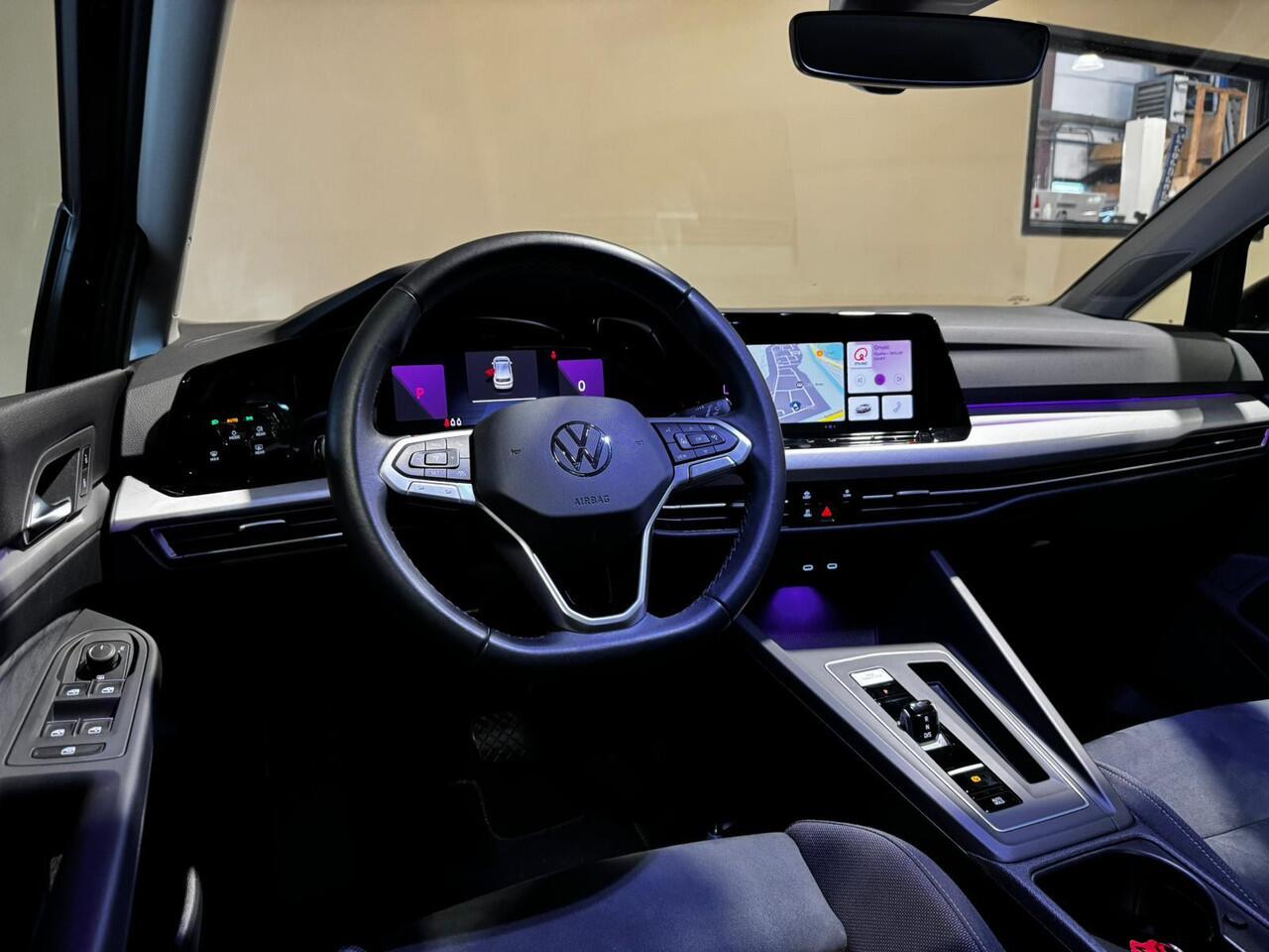 Volkswagen GOLF 1.0 eTSI Life Business |Massage |Memory |Stoel/Stuurverw. |Sfeer