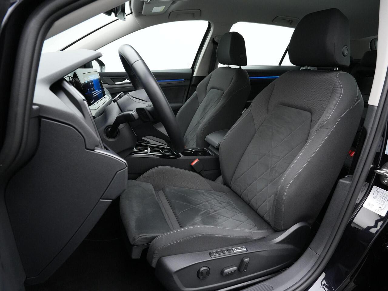 Volkswagen GOLF Variant 1.5 eTSI 130 pk DSG Style | Geheugen-/massagestoel | Adaptive Cruise | Carplay | Parkeersensoren voor/achter