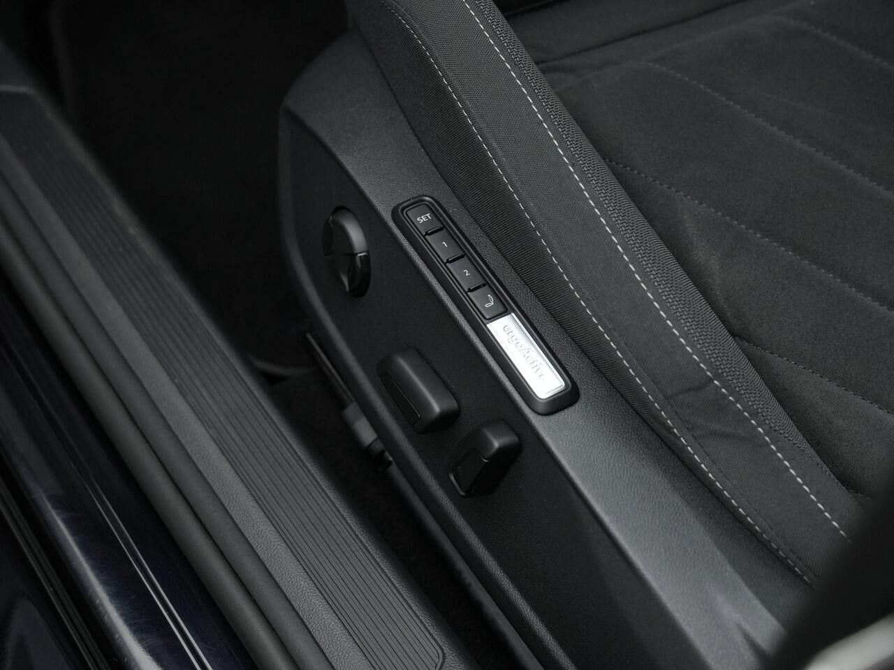 Volkswagen GOLF Variant 1.5 eTSI 130 pk DSG Style | Geheugen-/massagestoel | Adaptive Cruise | Carplay | Parkeersensoren voor/achter