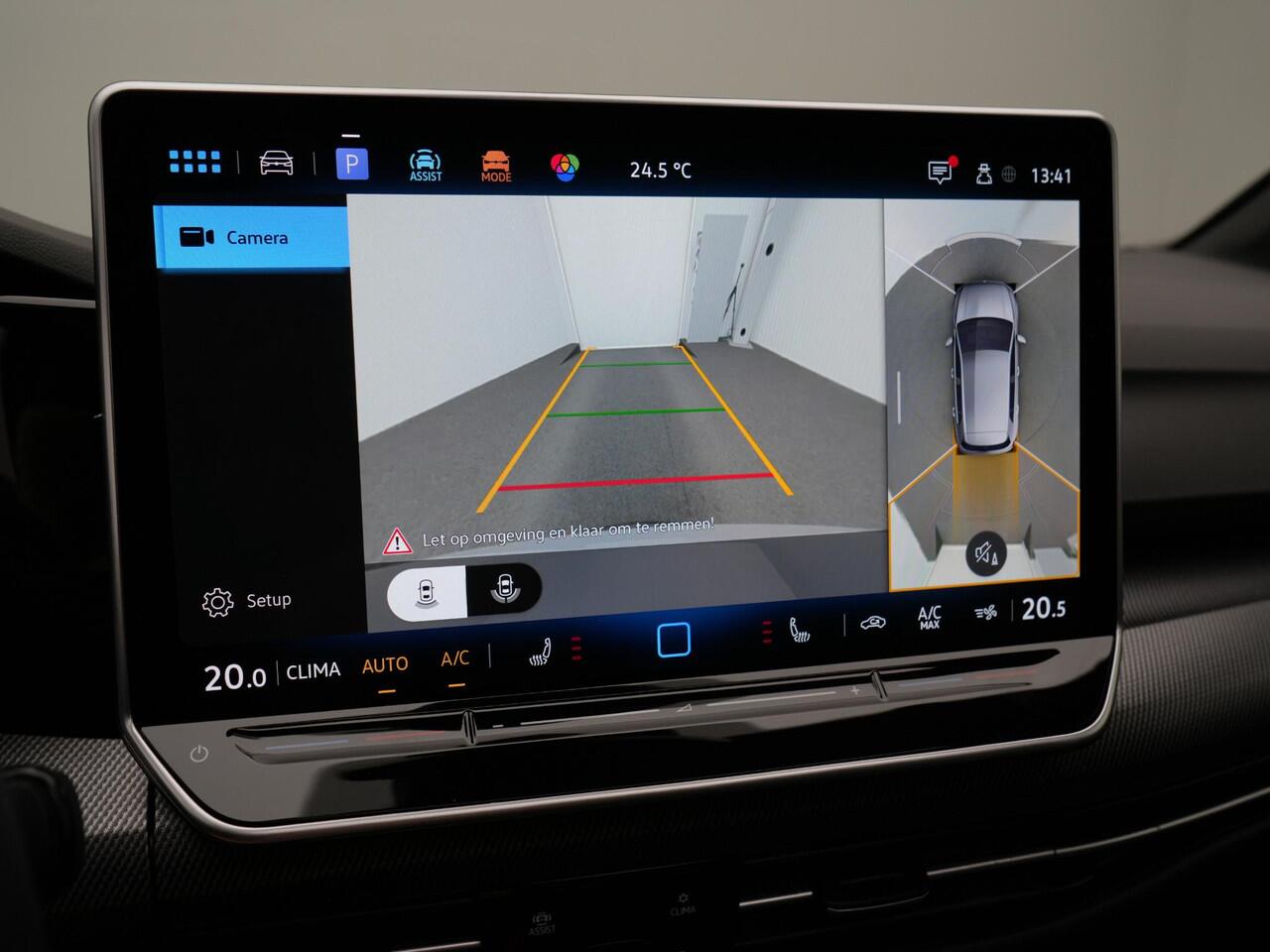 Volkswagen GOLF 1.5 eTSI 150 pk DSG R-Line Edition | Panoramadak | 360 camera | IQ Light | Head-up display