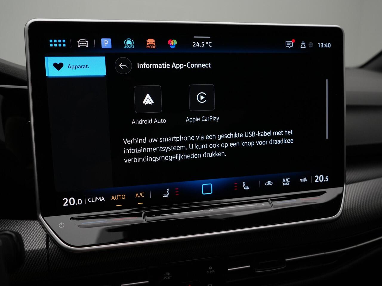 Volkswagen GOLF 1.5 eTSI 150 pk DSG R-Line Edition | Panoramadak | 360 camera | IQ Light | Head-up display