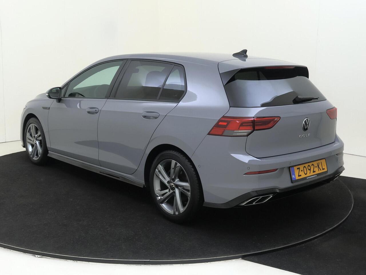 Volkswagen GOLF 1.5 TSI R-Line Business | Parkeerassistent | Dodehoek detectie | Adaptieve cruise control | Navigatie | Achteruitrijcamera | CarPlay | LED Plus verlichting |