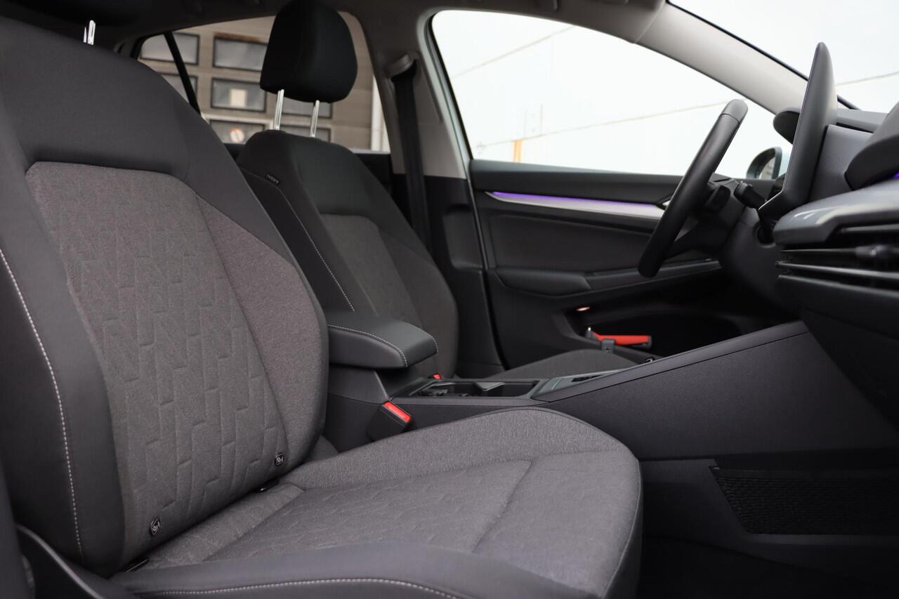 Volkswagen GOLF 1.5 eTSI Life Edition DSG7 116pk | CarPlay | Achteruitrijcamera | PDC