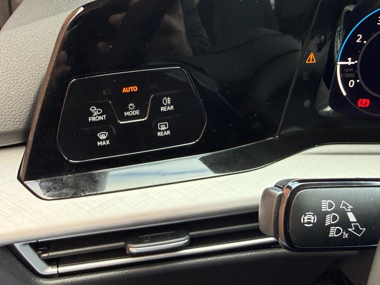 Volkswagen GOLF 1.0 ETSI LIFE BUSINESS automaat