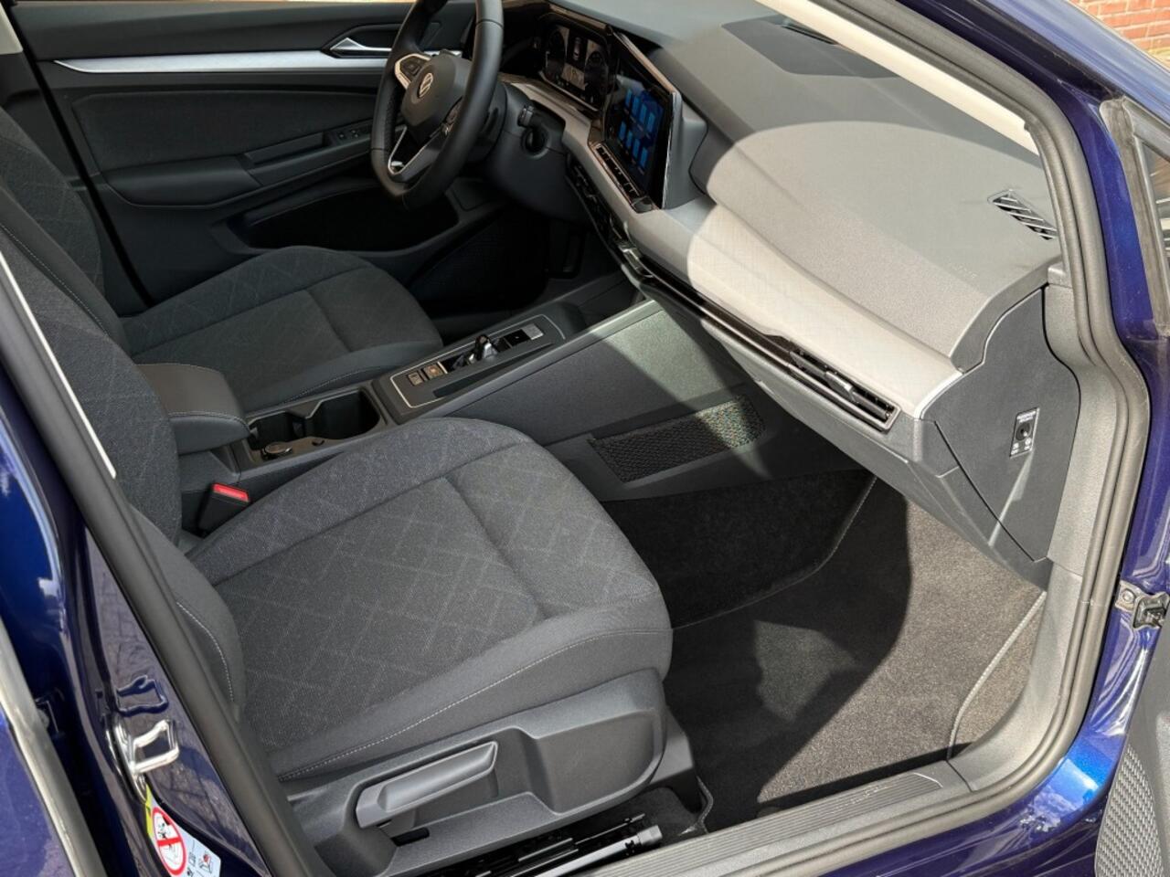 Volkswagen GOLF 1.0 ETSI LIFE BUSINESS automaat