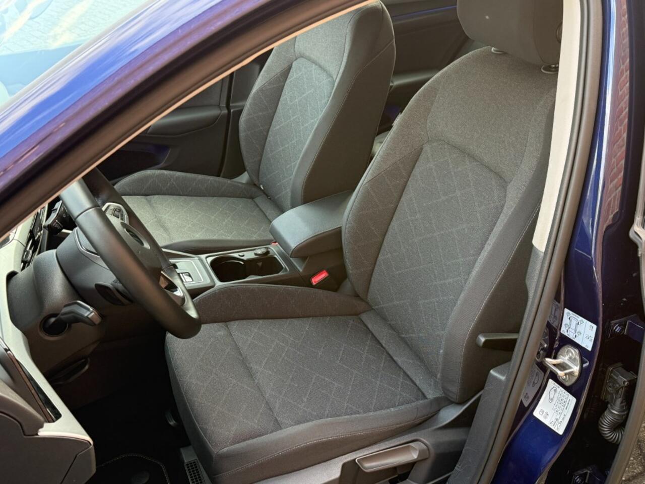 Volkswagen GOLF 1.0 ETSI LIFE BUSINESS automaat