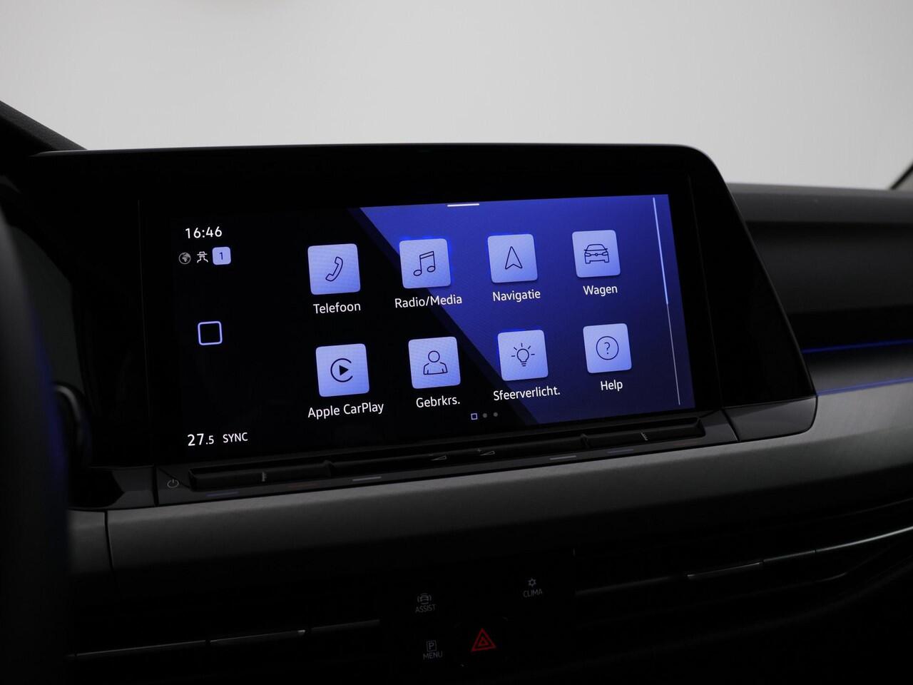 Volkswagen GOLF 1.0 eTSI 110pk Life Business · Apple/Android Car Play · Navigatie · Sfeerverlichting · P-Sensoren · 16'' Inch · Garantie t/m 12-01-2028 of 100.000km