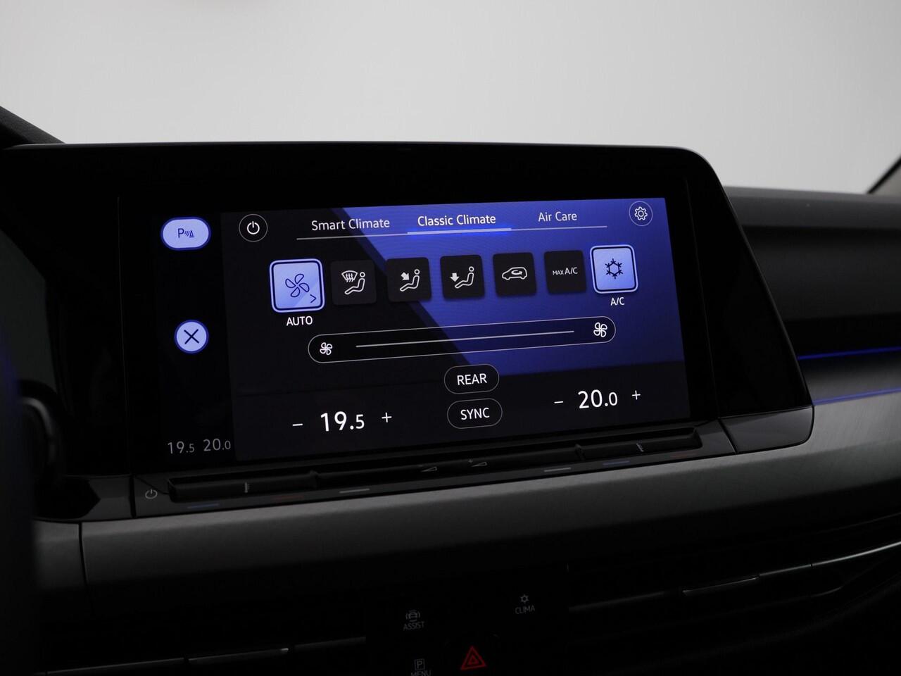 Volkswagen GOLF 1.0 eTSI 110pk Life Business · Apple/Android Car Play · Navigatie · Sfeerverlichting · P-Sensoren · 16'' Inch · Garantie t/m 12-01-2028 of 100.000km