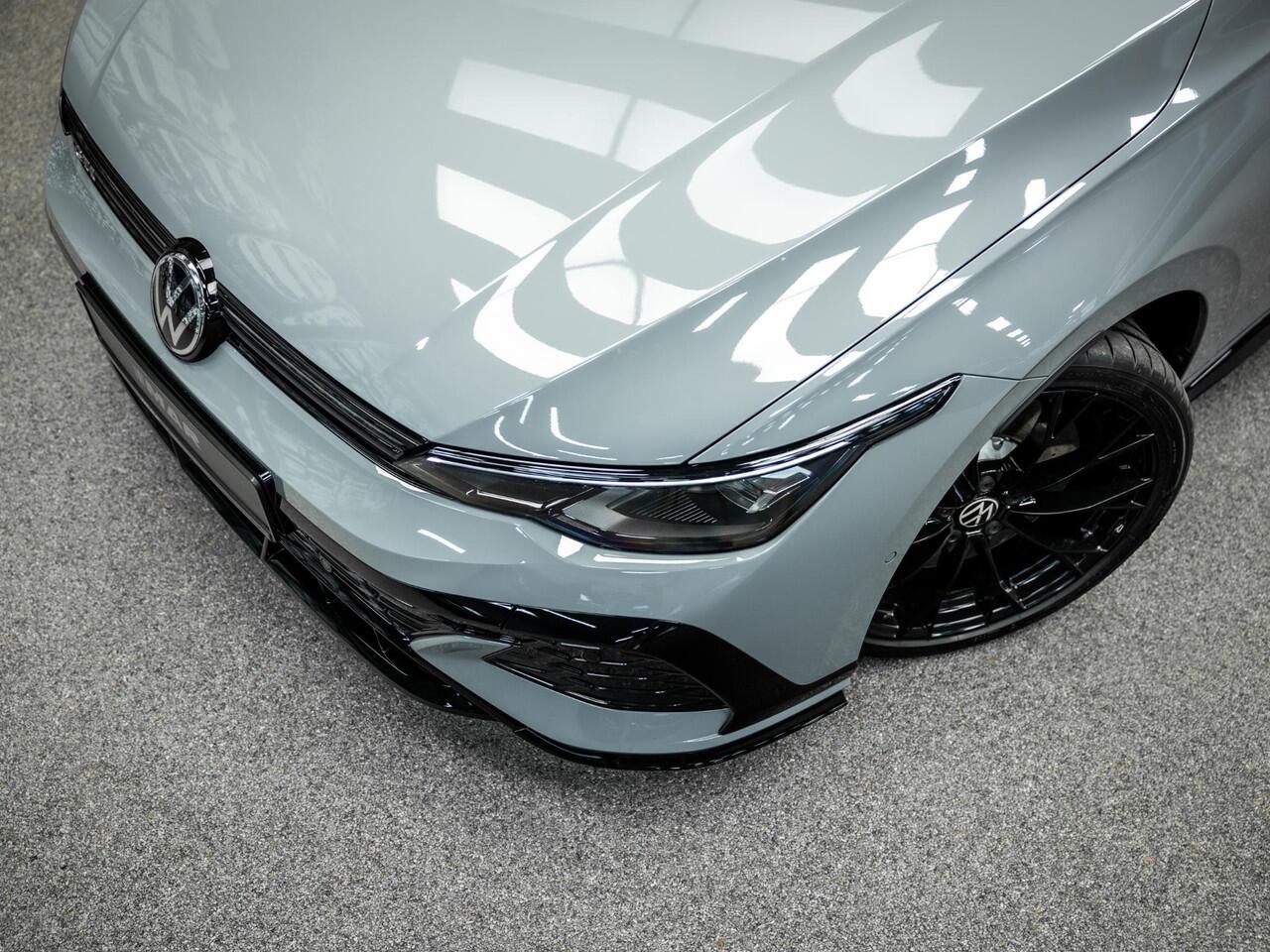 Volkswagen GOLF 2.0 TSI GTI Clubsport | Akrapovic | Head-Up | Stuurverwarming | Pano |