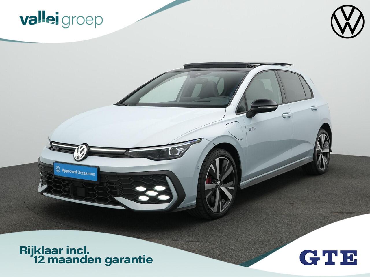 Volkswagen GOLF 1.5 eHybrid 272 pk GTE | Panoramadak | Trekhaak | Adaptief onderstel | Head-up display | IQ Light | Stuur-/stoelverwarming | Achteruitrijcamera
