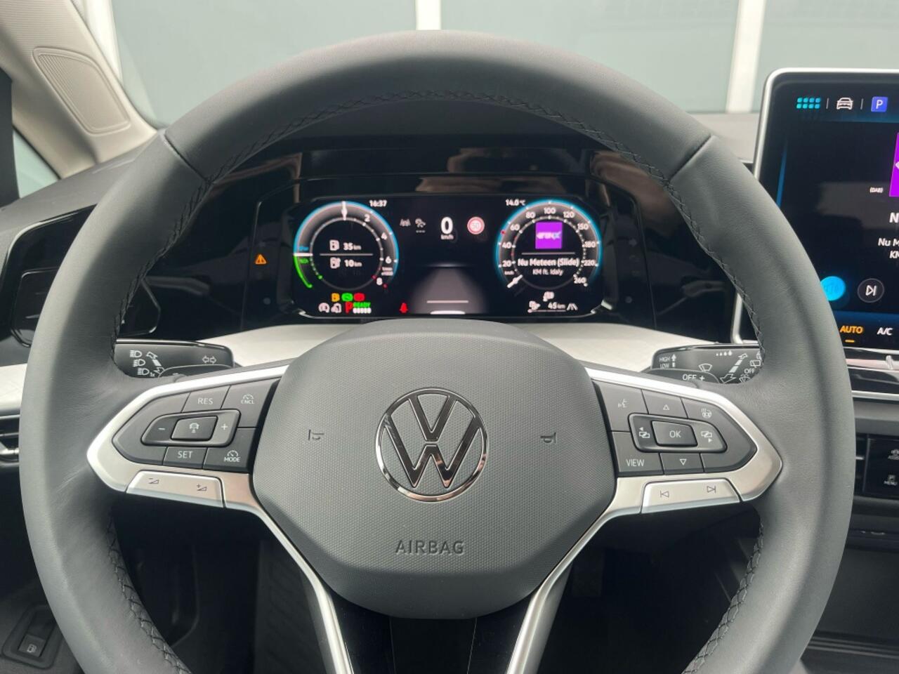 Volkswagen GOLF 1.5 TSI eHybrid 204pk Life Edition | New model | LED Plus | Came