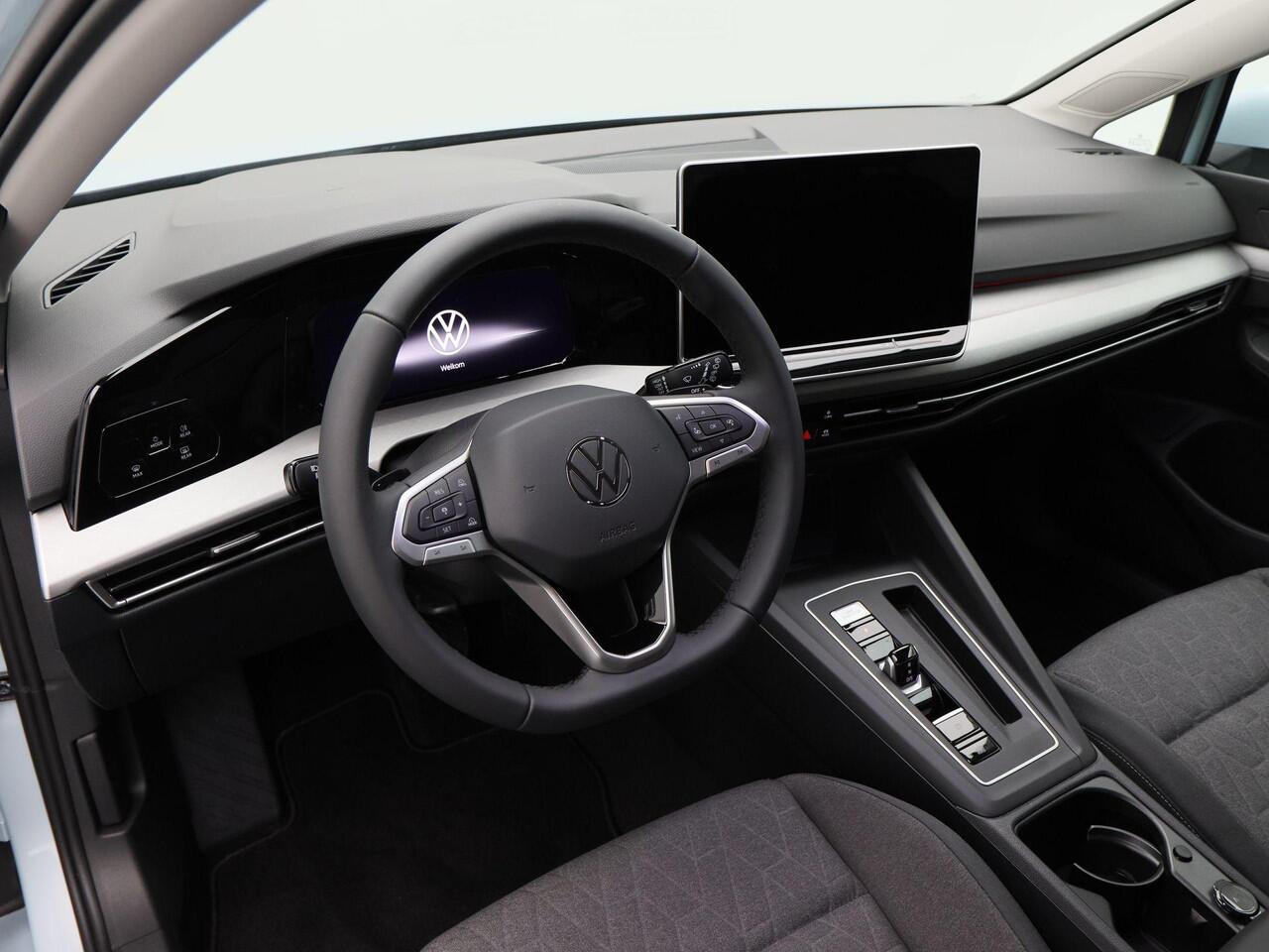 Volkswagen GOLF Life Edition 1.5 eHybrid 204 pk | 18" Velgen | Camera | Cruise Control Adaptief | Keyless | Digitale Cockpit |