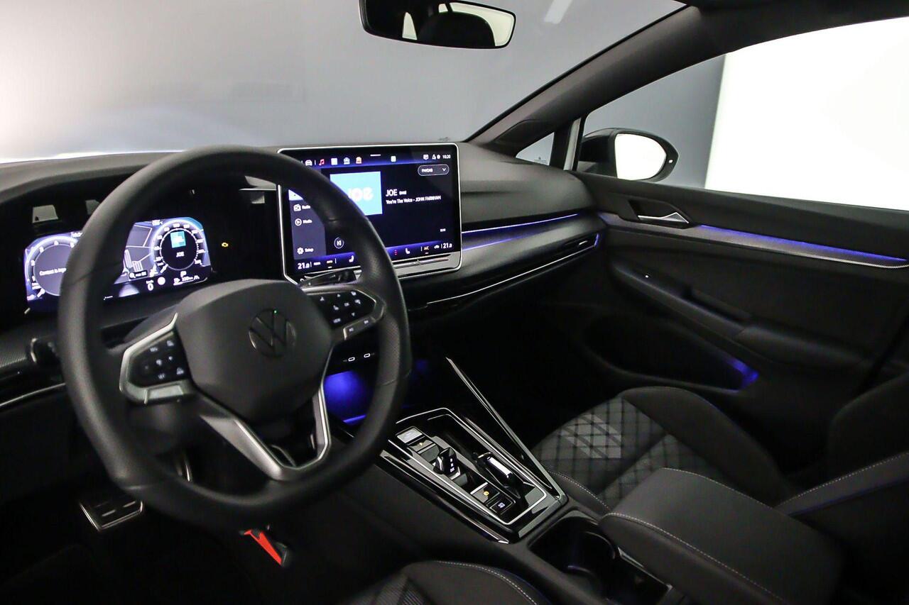 Volkswagen GOLF Variant Life Edition 1.5 eTSI 115pk DSG Automaat Adaptive cruise control, Navigatie, 360 camera, Achteruitrijcamera, Stuurwiel verwarmd, Elektrische achterklep, LED matrix koplampen