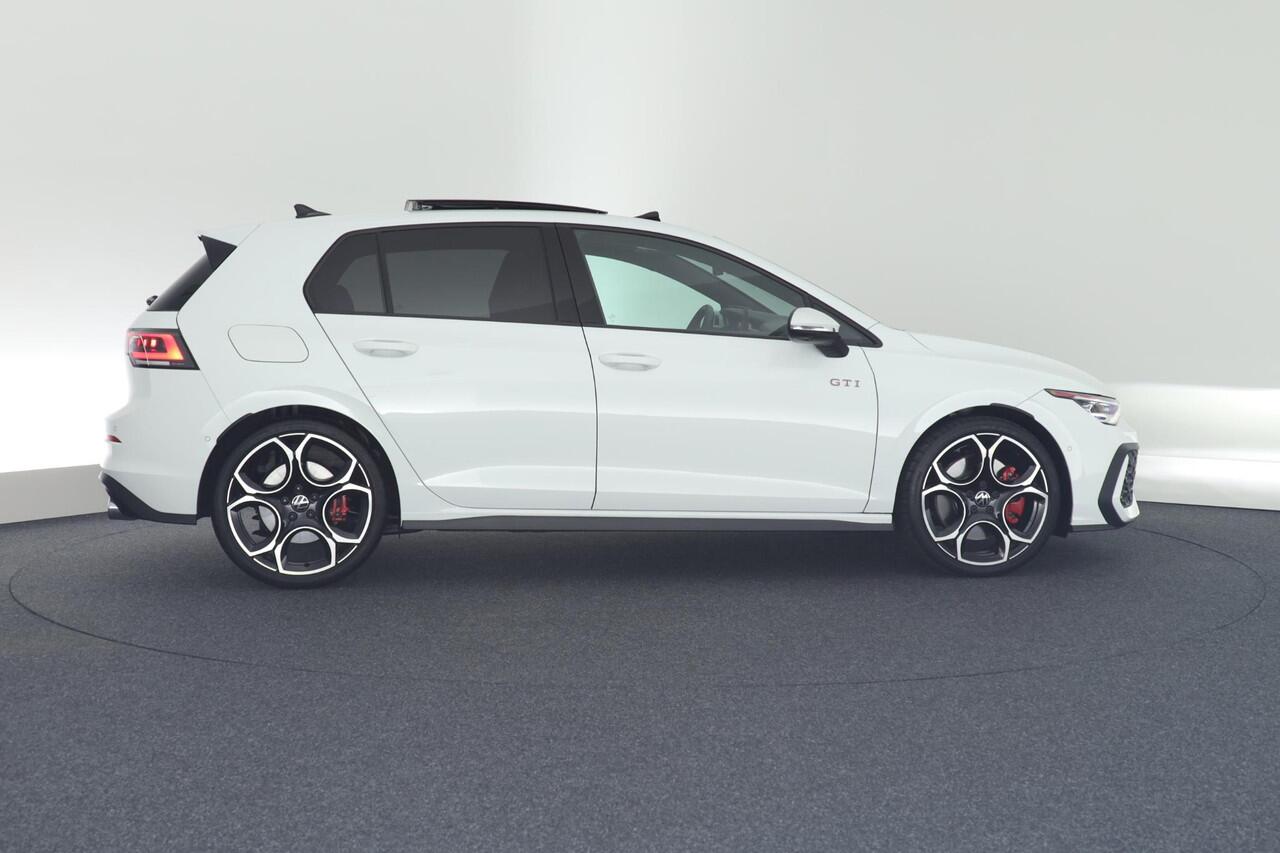 Volkswagen GOLF 8.5 2.0 TSI 265pk GTI 360Camera Panoramadak Keyless Stoelverwarming Virtual Cockpit Navigatie