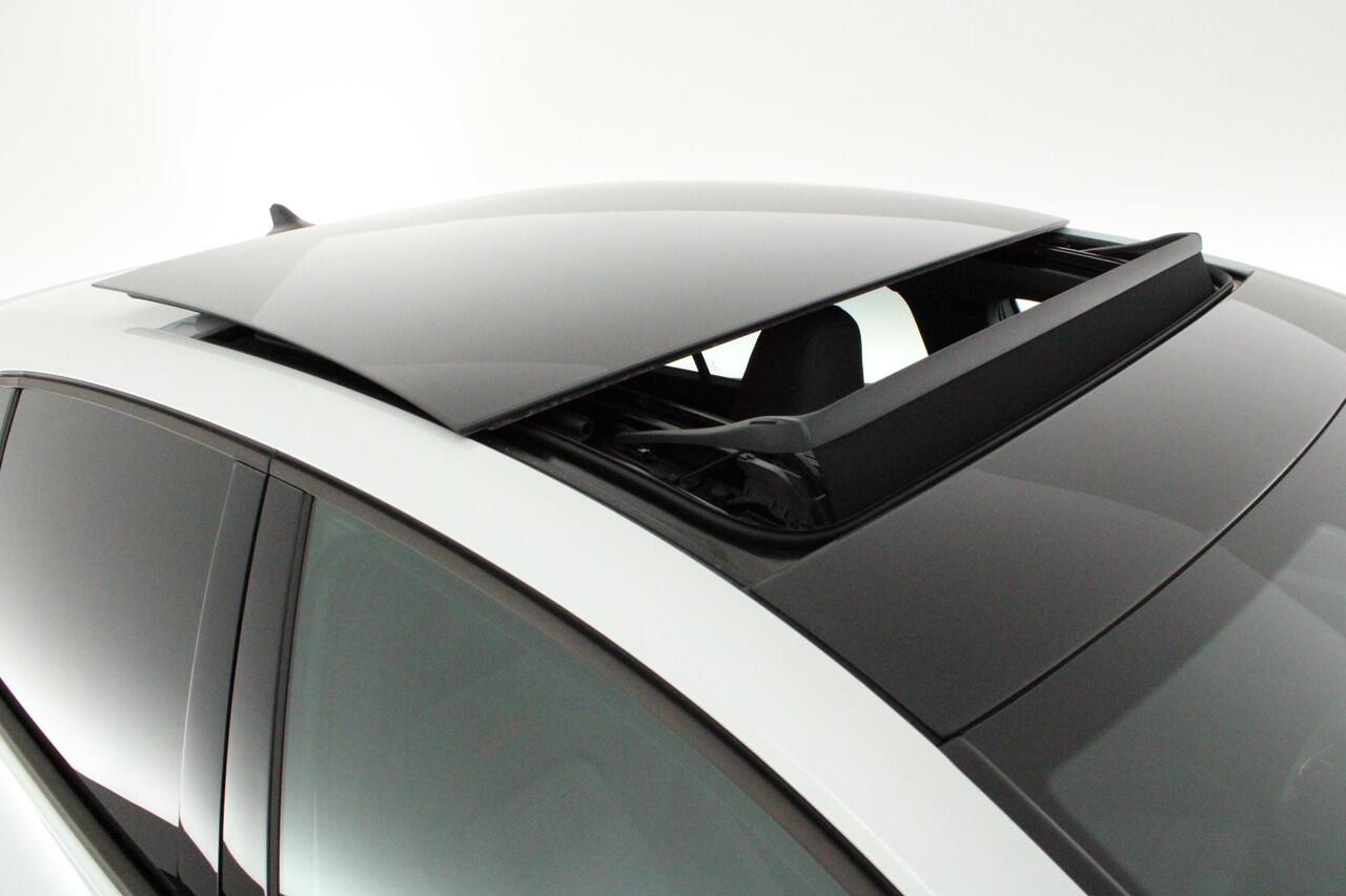 Volkswagen GOLF 8.5 2.0 TSI 265pk GTI 360Camera Panoramadak Keyless Stoelverwarming Virtual Cockpit Navigatie