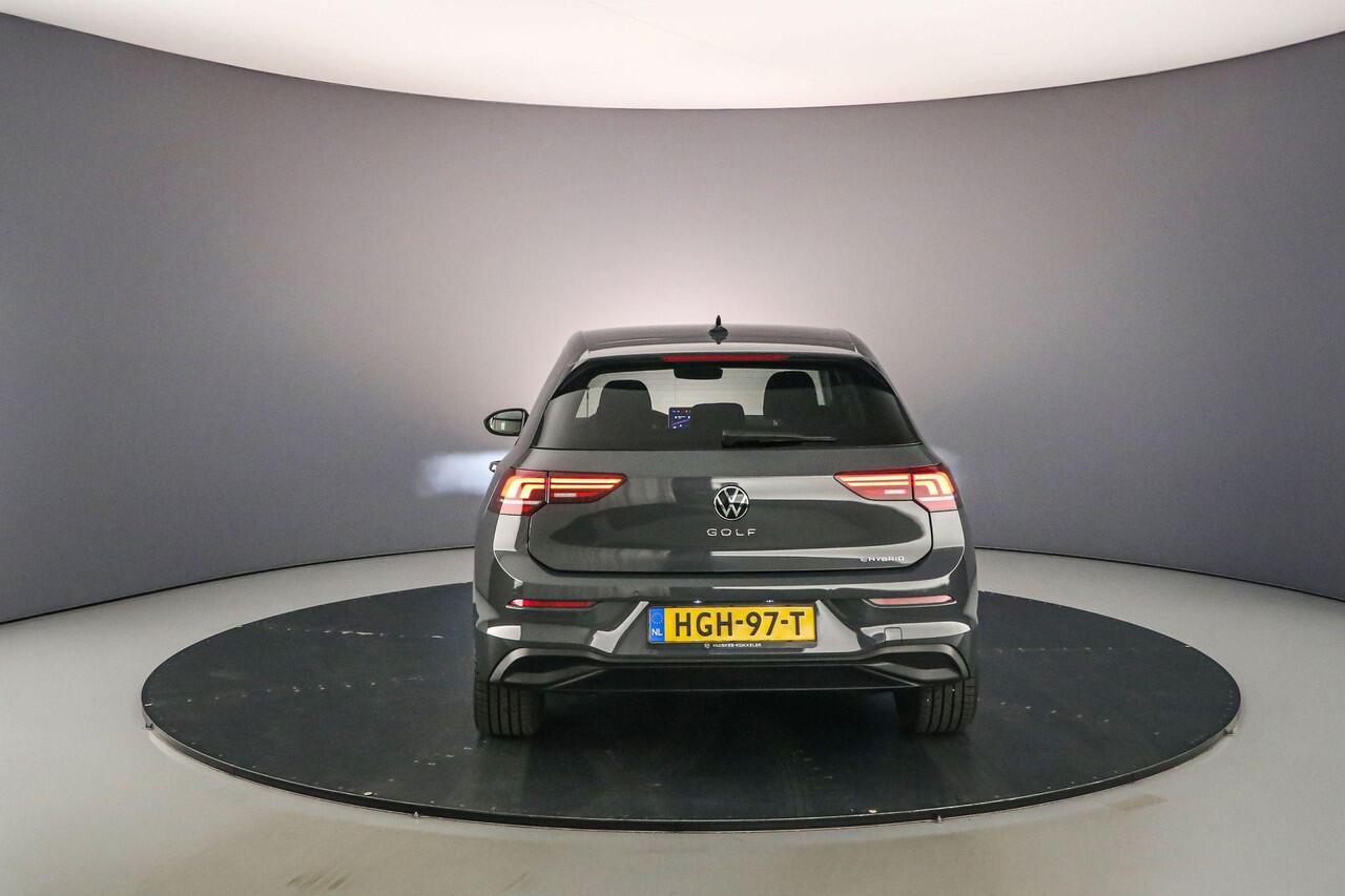 Volkswagen GOLF Life Edition 1.5 TSI eHybrid 204pk DSG Automaat Adaptive cruise control, Navigatie, LED verlichting, Achteruitrijcamera, App connect, Parkeersensoren, Airco, DAB, Radio