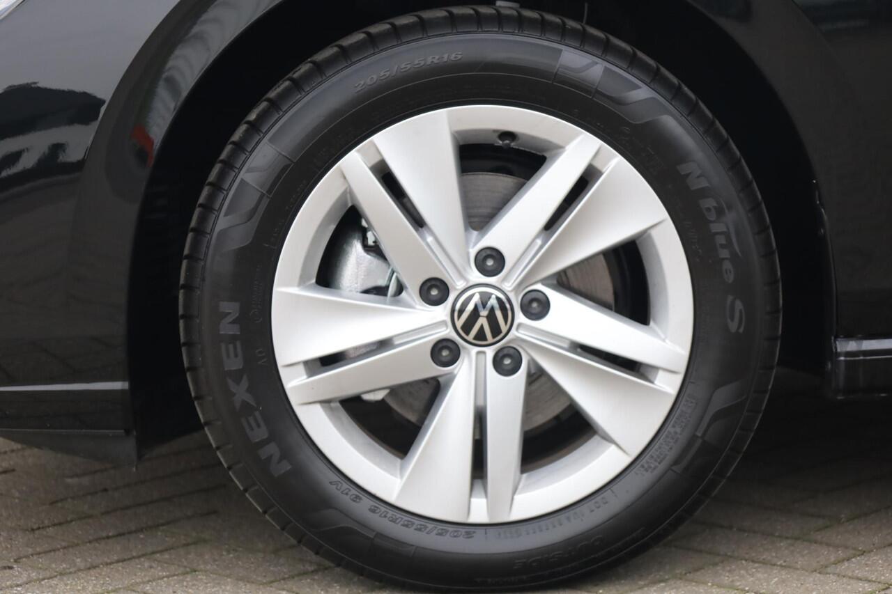 Volkswagen GOLF Variant 1.5 eTSI Life Business 116PK / 85kW, DSG, Digitaal instrumentenpaneel, Apple Carplay & Android Auto, navigatie, verwarmbare voorstoelen met massagefunctie, LED koplampen, adaptieve cruise control (acc), parkeersensoren voor en achter (pdc), DAB+, 