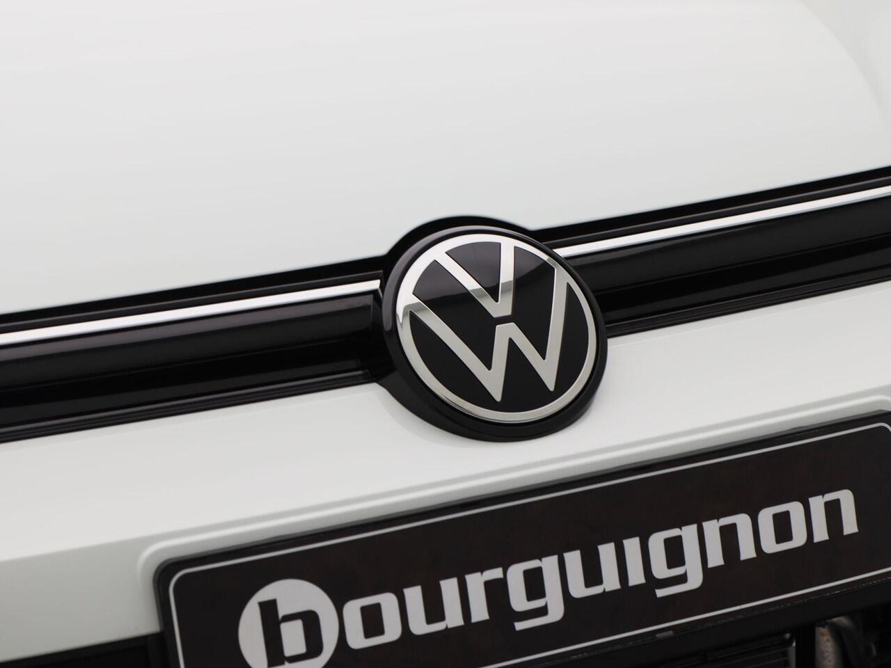 Volkswagen GOLF Life Edition 1.5 eHybrid 204 PK | Trekhaak | Adaptive Cruise Control | Stoelverwarming | 18" Lichtmetalen Velgen |