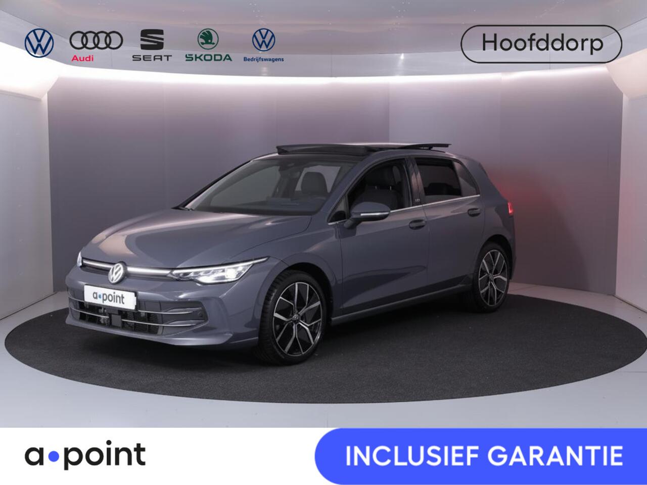 Volkswagen GOLF 1.5 eTSI 50 Jahre Edition 150 pk Automaat (DSG) | Navigatie | Panoramadak | Parkeersensoren | Achteruitrijcamera | Matrix LED koplampen | Stoelverwarming |