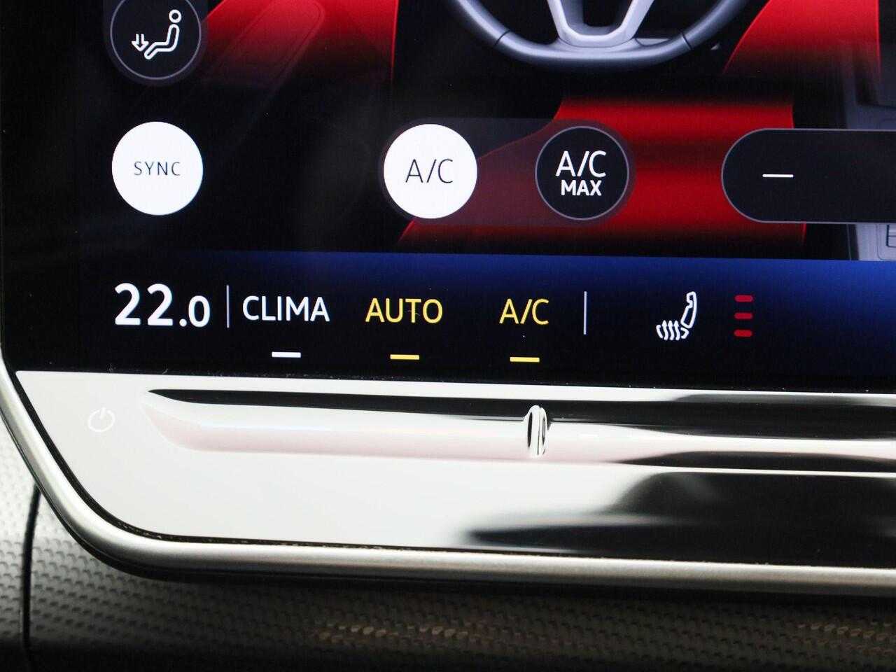 Volkswagen GOLF 1.5eTSI/150PK Style DSG · Navigatie · Camera · Apple/Android Car Play · Stoel- & Stuurverwarming · Garantie tot 06-02-2030 of 100.000km