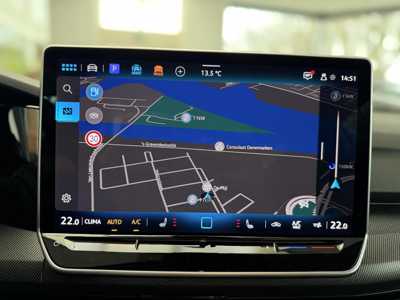 Volkswagen GOLF 1.5 R Line Pano / 360 / H&K / Trekhaak