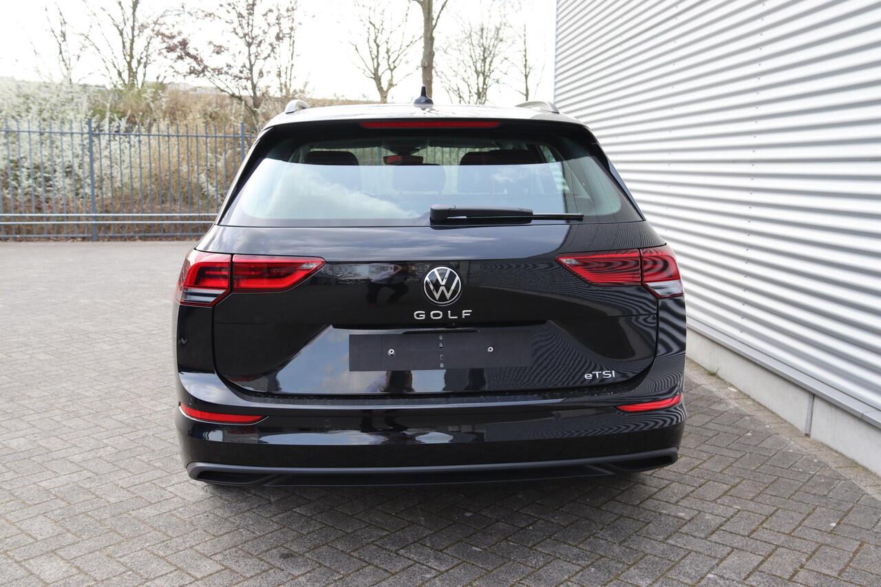 Volkswagen GOLF Variant Life 1.0 eTSI 81 kW / 110 pk Variant 7 versn. DSG | Navigatie | LED verlichting | Achteruitrijcamera | Stoel- & stuurwielverwarming |