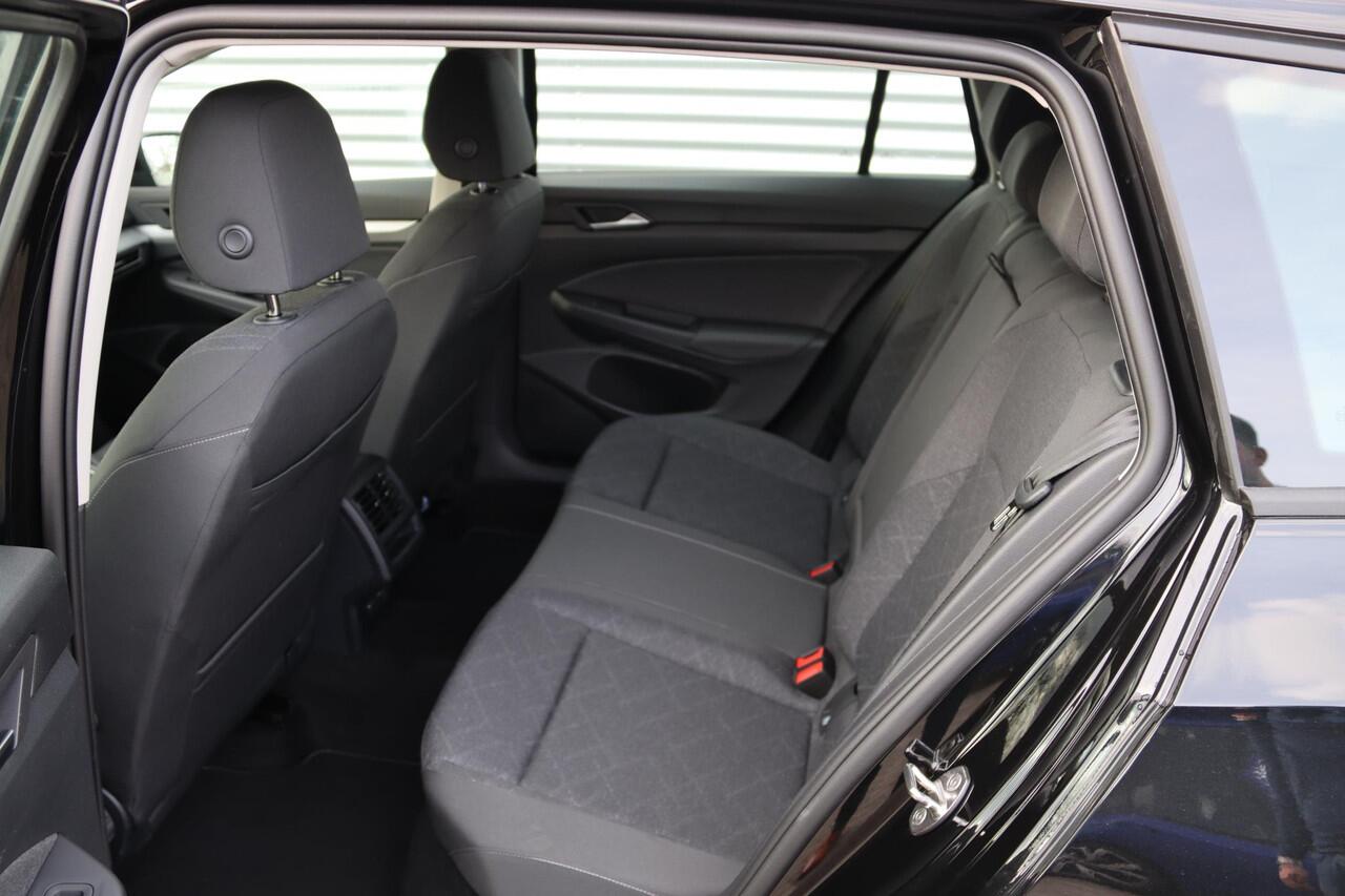 Volkswagen GOLF Variant Life 1.0 eTSI 81 kW / 110 pk Variant 7 versn. DSG | Navigatie | LED verlichting | Achteruitrijcamera | Stoel- & stuurwielverwarming |