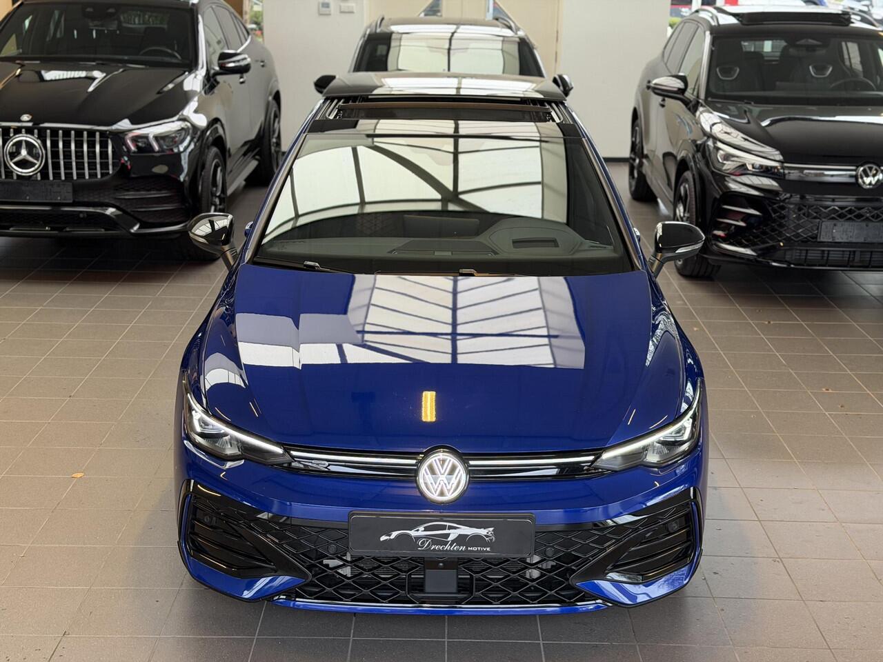 Volkswagen GOLF 1.5 eTSI R-Line Pano / 360 / H&K / Trekhaak