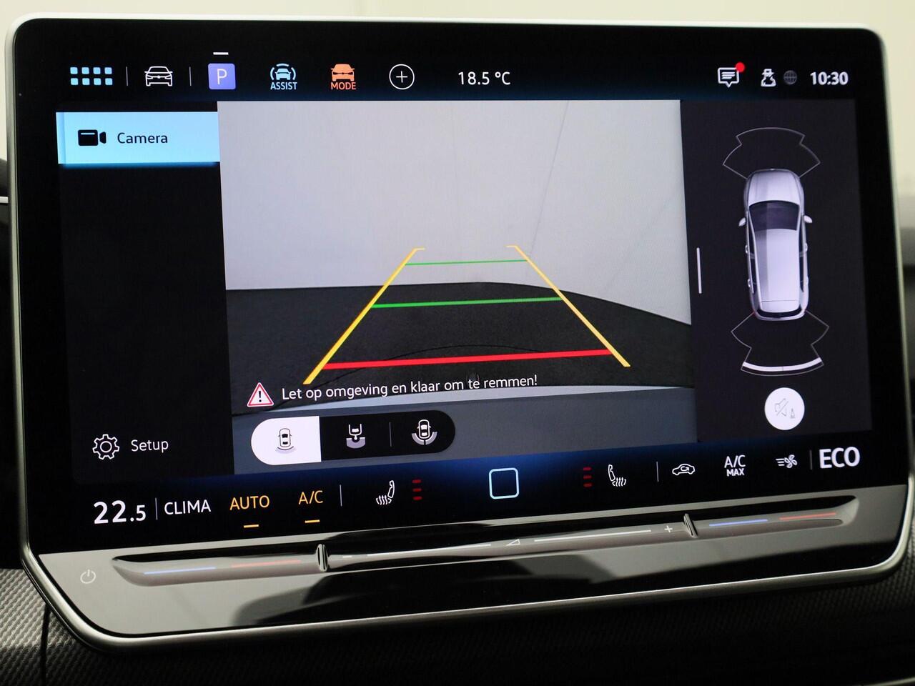 Volkswagen GOLF 1.5eHybrid 200kW/272PK GTE · Panoramadak · 360°Camera + Parkeersensoren · Trekhaak · Garantie tot februari 2030 of 100000km.