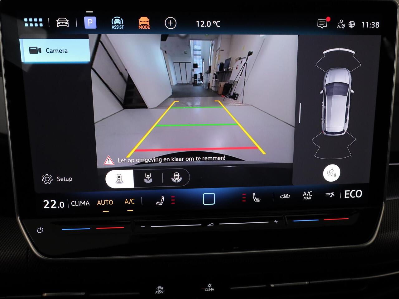 Volkswagen GOLF 1.5 eHybrid GTE 272 pk Automaat (DSG) | Verlengde garantie | Navigatie | Panoramadak | Trekhaak (wegklapbaar) | Parkeersensoren | Achteruitrijcamera | Stoelverwarming | Black Style pakket |