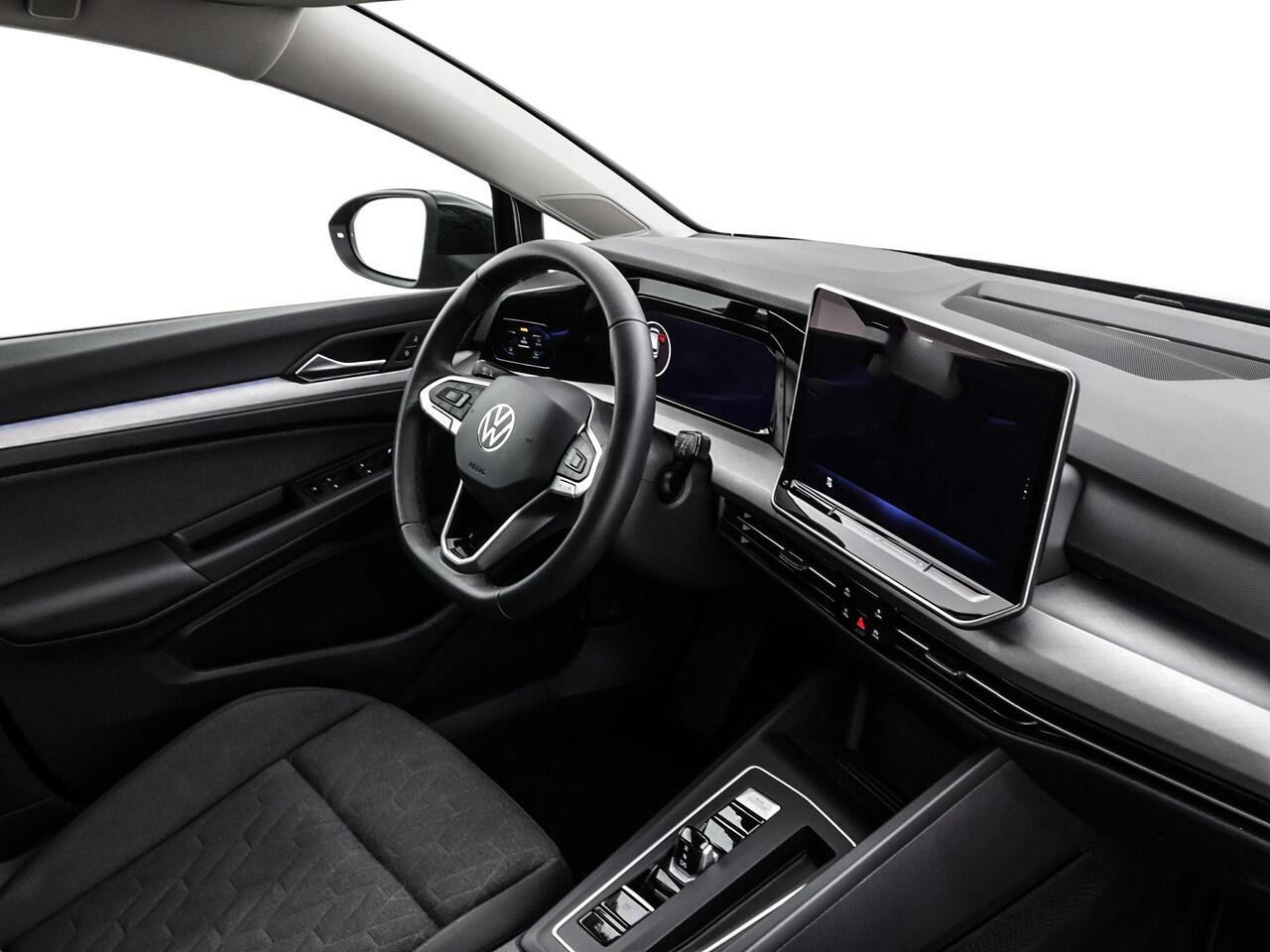 Volkswagen GOLF 1.5 204pk DSG eHybrid Life Edition · Camera · keyless · Apple/Android Car Play · Sfeerverlichting · Stoel & Stuurverwarming · 18'' Inch · Garantie t/m 27-05-2029 of 100.000km