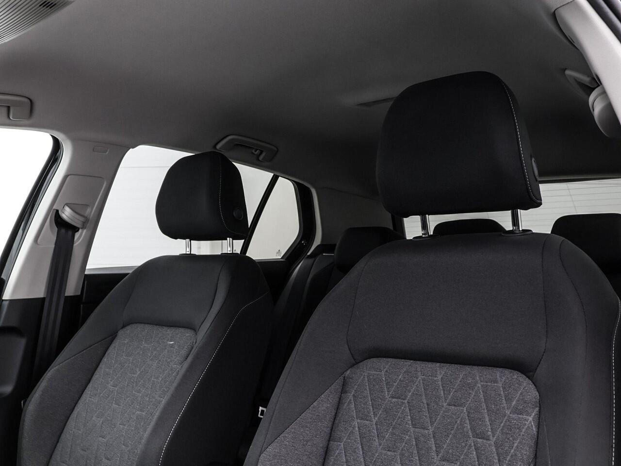 Volkswagen GOLF 1.5 204pk DSG eHybrid Life Edition · Camera · keyless · Apple/Android Car Play · Sfeerverlichting · Stoel & Stuurverwarming · 18'' Inch · Garantie t/m 27-05-2029 of 100.000km