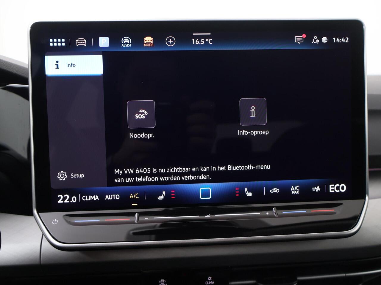 Volkswagen GOLF 1.5 eHybrid Life Edition | 204 PK | Automaat | Panoramadak | Achteruitrij camera | Actieve Cruisecontrol |