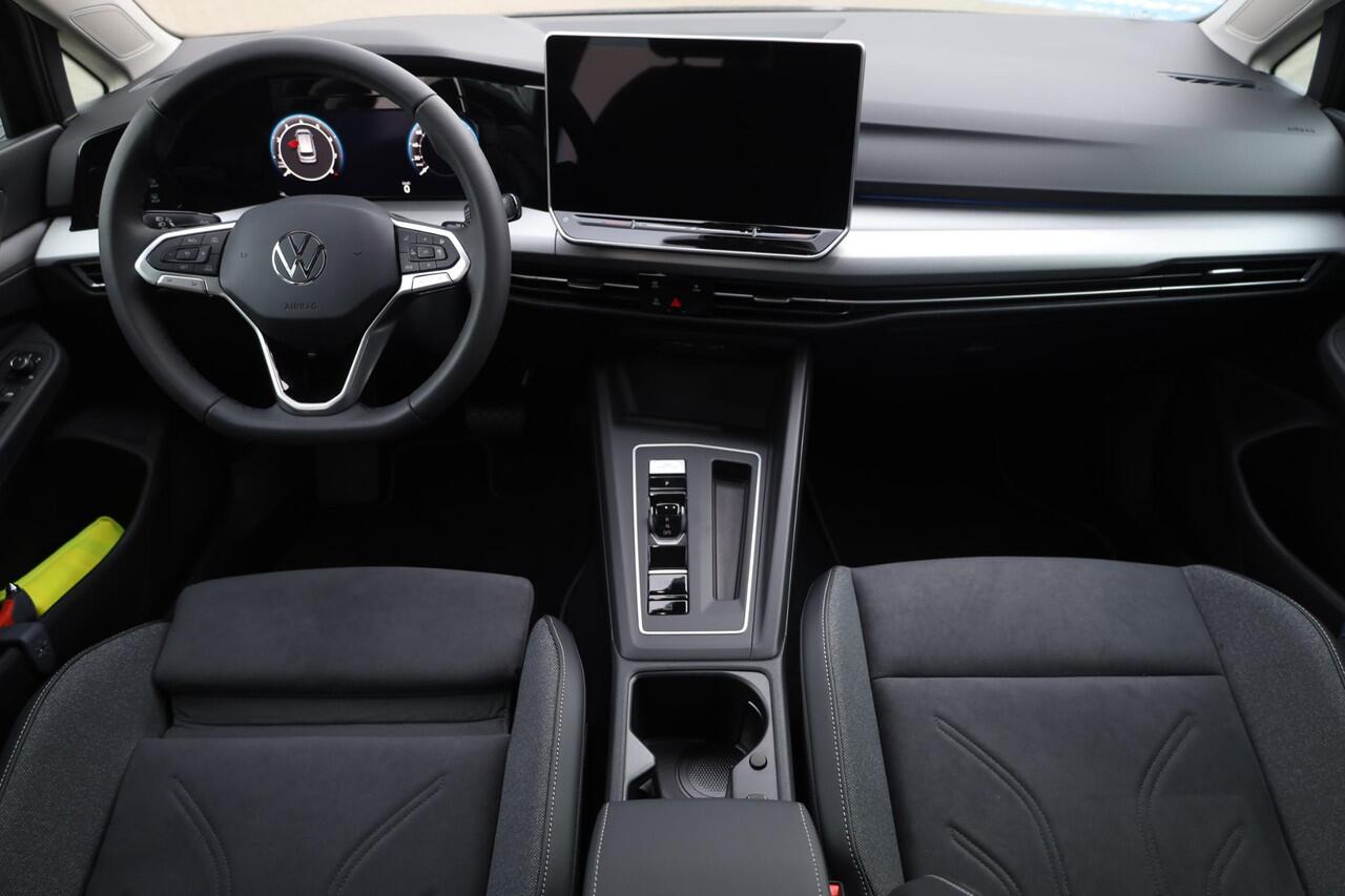 Volkswagen GOLF Variant 1.5 eTSI Life Business 116PK / 85kW, DSG, Digitaal instrumentenpaneel, Apple Carplay & Android Auto, navigatie, verwarmbare voorstoelen met massagefunctie, LED koplampen, adaptieve cruise control (acc), parkeersensoren voor en achter (pdc), DAB+, 