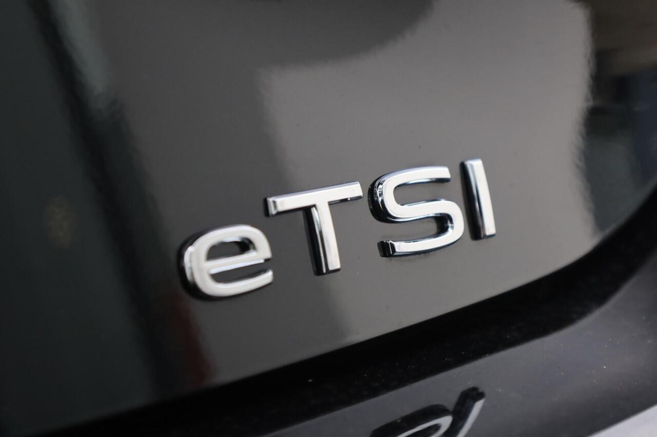 Volkswagen GOLF Variant 1.5 eTSI Life Business 116PK / 85kW, DSG, Digitaal instrumentenpaneel, Apple Carplay & Android Auto, navigatie, verwarmbare voorstoelen met massagefunctie, LED koplampen, adaptieve cruise control (acc), parkeersensoren voor en achter (pdc), DAB+, 