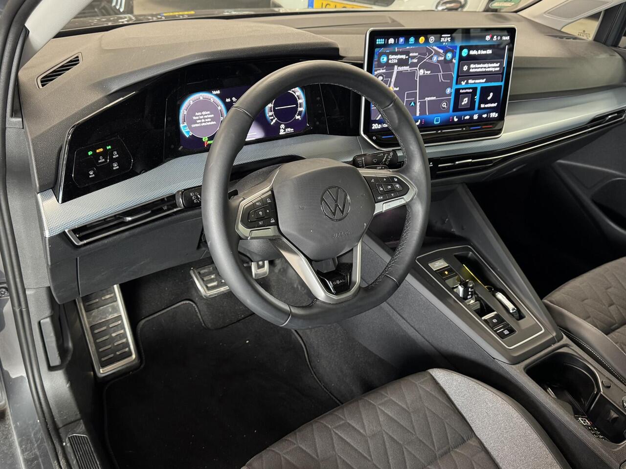 Volkswagen GOLF 1.5 eTSI Goal | Automaat | Stoel / Stuurverwarming | ACC | Clima | Navi | PDC | Carplay | ( Vestiging - Nieuwegein )