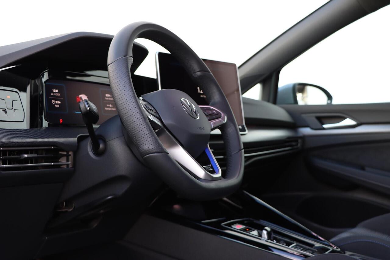 Volkswagen GOLF 1.5 eHybrid GTE 272pk DSG6 | Stuurverwarming | Camera | Carplay | HU Display