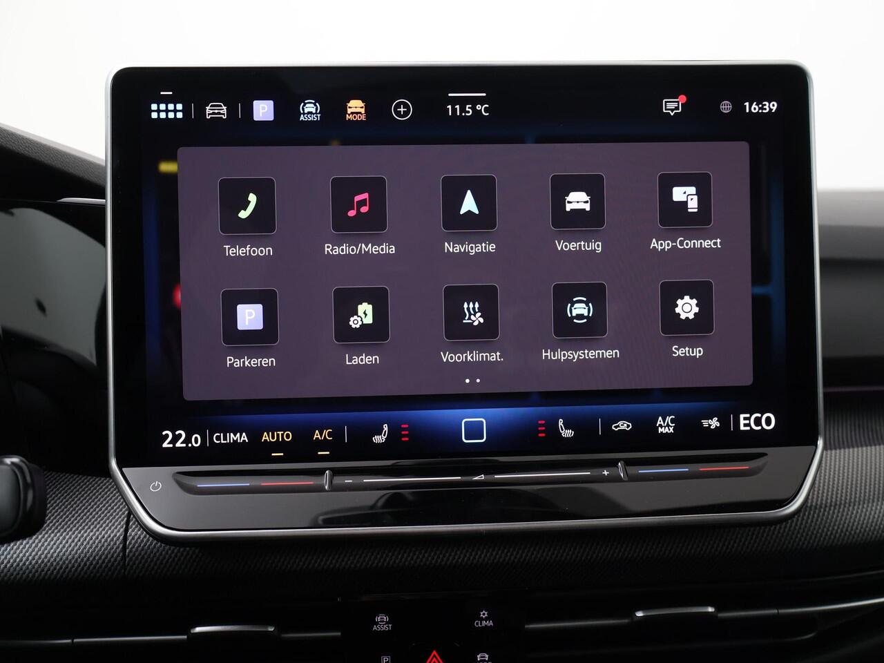 Volkswagen GOLF 8 GTE 1.5 eHybrid 200 kW / 272 PK Hatchback 6-DSG | Panoramadak | Black Style |