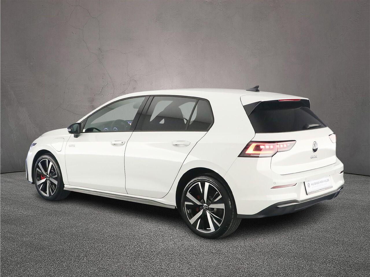 Volkswagen GOLF GTE 1.5 TSI eHybrid 272pk DSG Automaat Trekhaak, Adaptive cruise control, LED matrix koplampen, Achteruitrijcamera, Navigatie