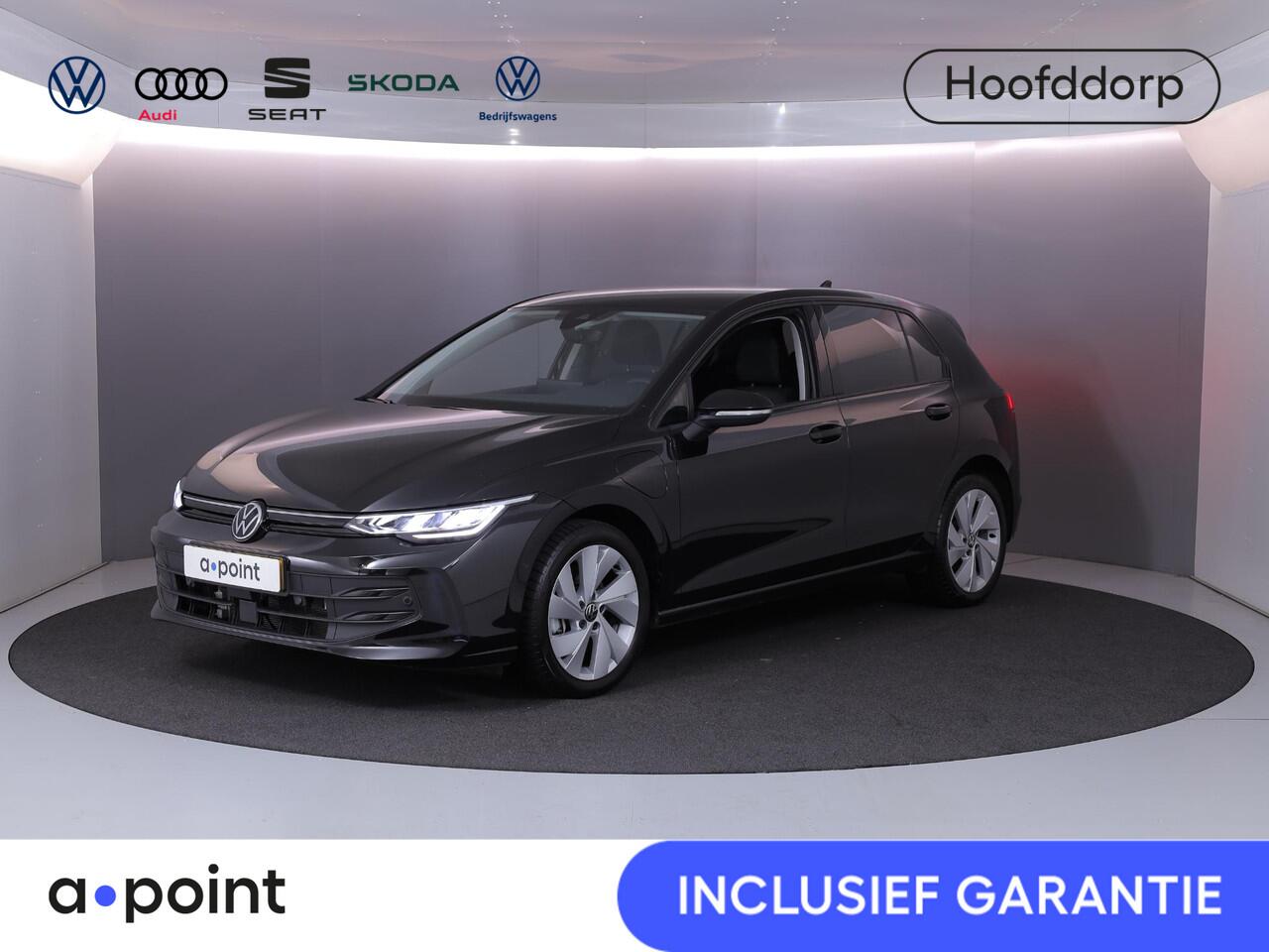 Volkswagen GOLF 1.5 eHybrid Life Edition 204 pk Automaat (DSG) | Verlengde garantie | Navigatie via App | Parkeersensoren (Park assist) | Achteruitrijcamera | Stoelverwarming |
