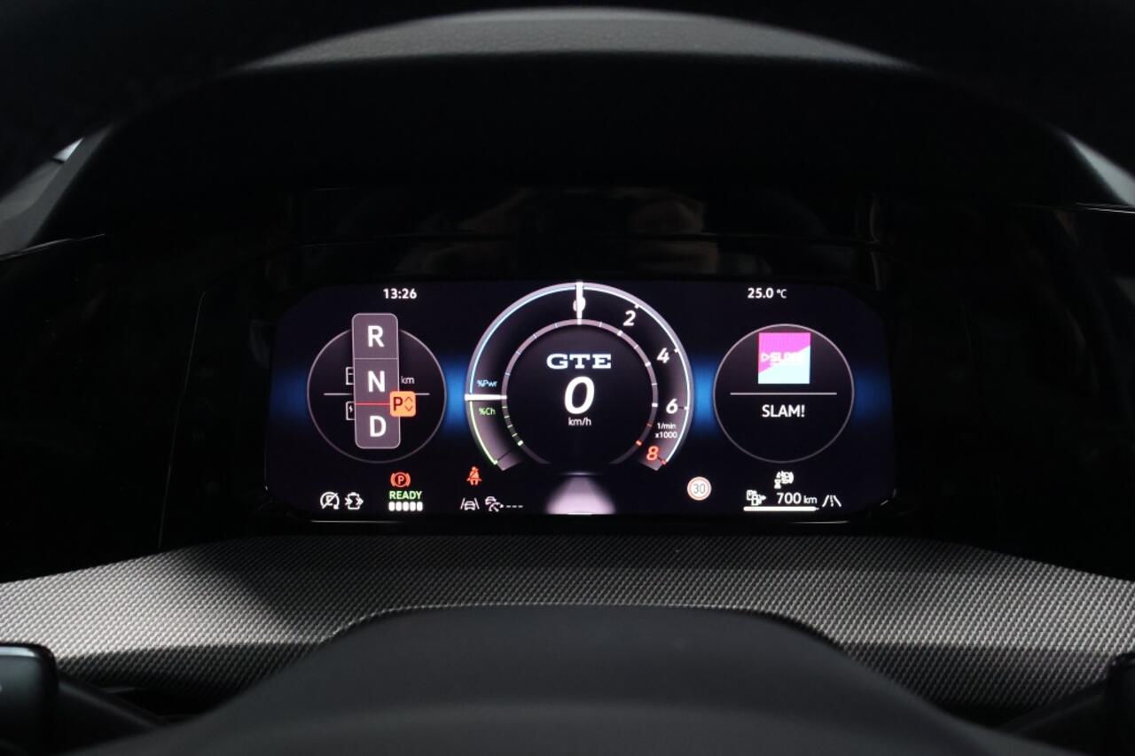 Volkswagen GOLF 1.5 eHybrid GTE 272pk | Panoramadak | Matrix | Trekhaak elektr.