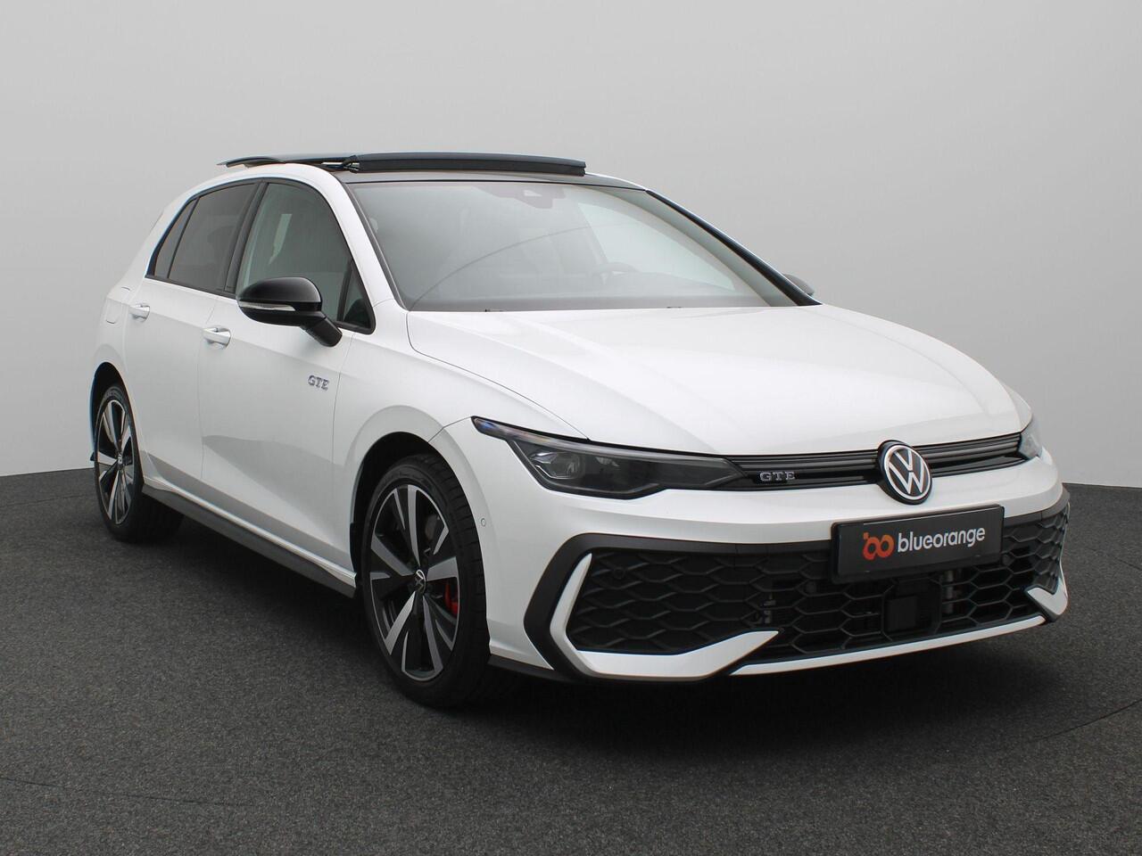 Volkswagen GOLF 1.5 eHybrid GTE 272PK Pano-Schuifdak, Black Style, Head-Up Display, Matrix-LED Verlichting, Keyless, Achteruitrijcamera, 18" LM Velgen